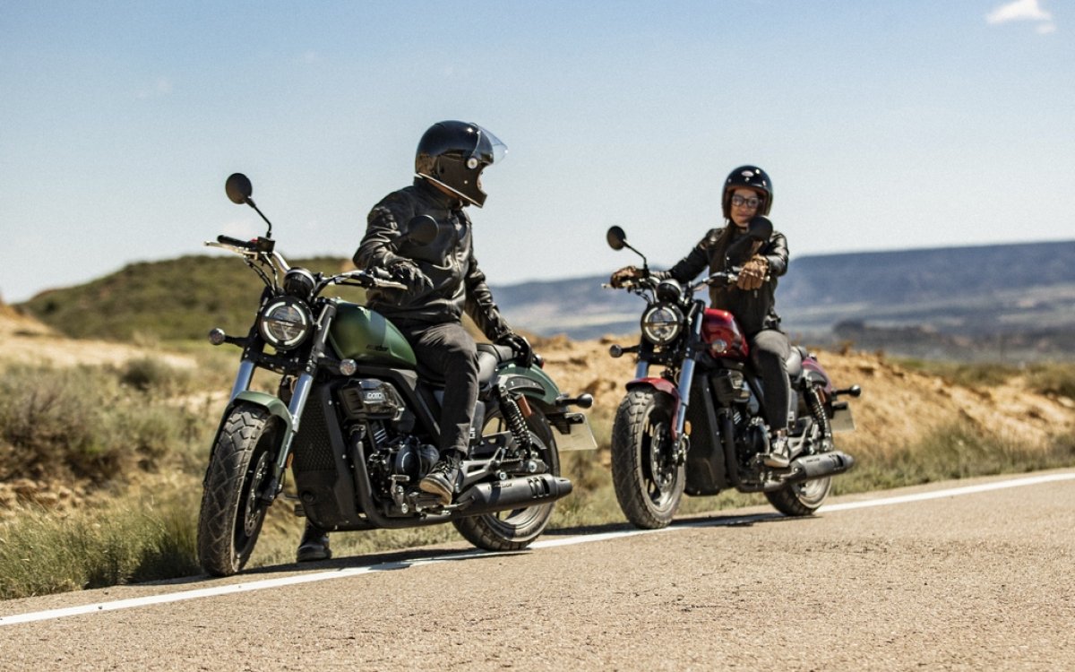 big_crop_macbor-nueva-rockster-410-custom-bobber-carretera