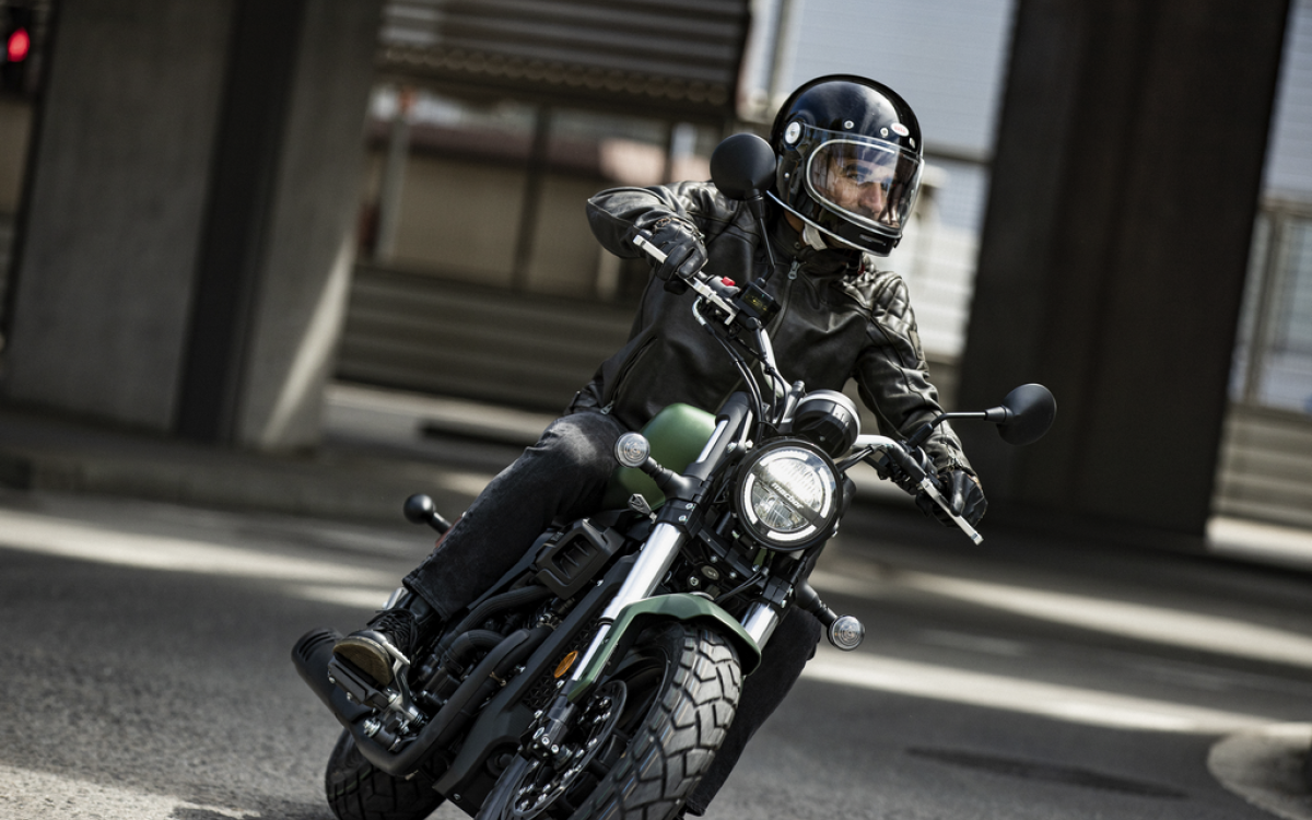 big_crop_macbor-nueva-rockster-410-custom-bobber-ciudad