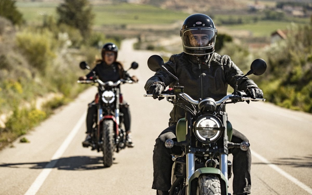 big_crop_macbor-nueva-rockster-410-custom-bobber-ruta-campo